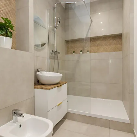 Shortstaypoland Krucza Warsaw Exterior photo